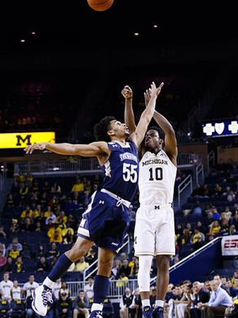 Derrick Walton Jr. (10)