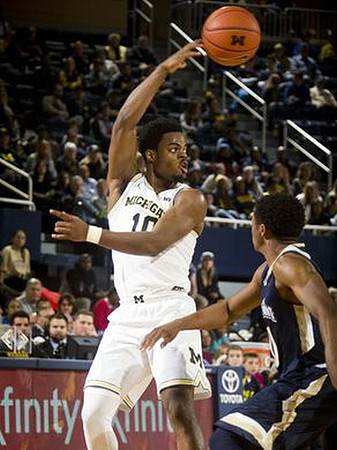 Derrick Walton Jr. (10)