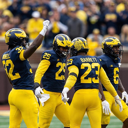 Jaylen Harrell (32), Junior Colson (25), Michael Barrett (23), and R.J. Moten (6)
