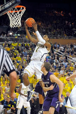 Glenn Robinson III (1) and Tim Hardaway Jr. (10)