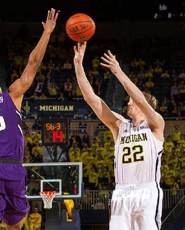 Blake McLimans (22)