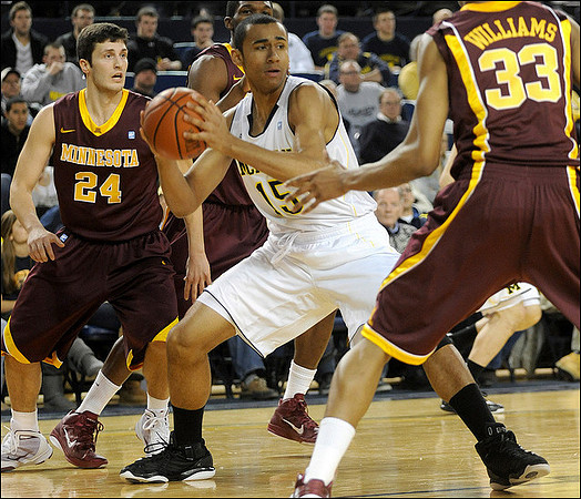 Jon Horford (15)