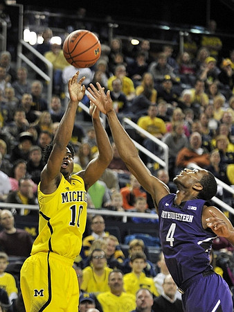 Derrick Walton Jr. (10)