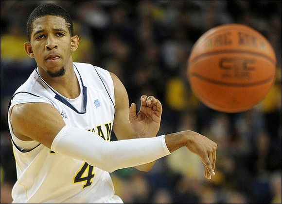 Darius Morris (4)