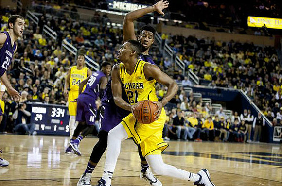 Aubrey Dawkins (24) and Zak Irvin (21)