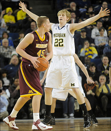 Blake McLimans (22)