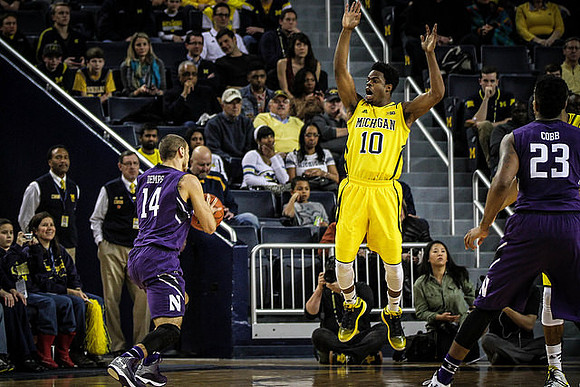 Derrick Walton Jr. (10)