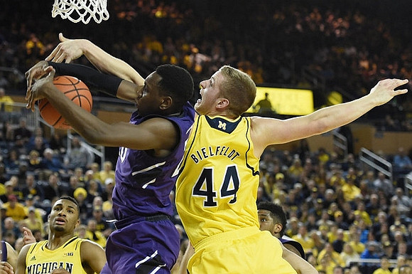 Max Bielfeldt (44) and Zak Irvin (21)