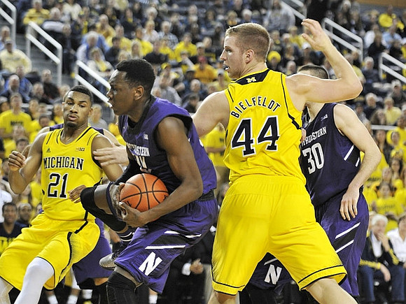 Zak Irvin (21) and Max Bielfeldt (44)