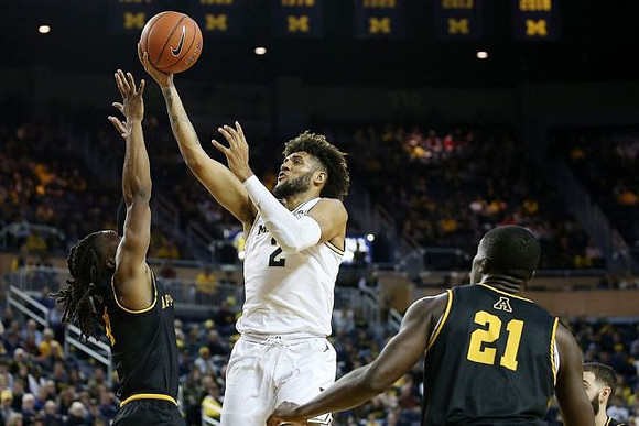 Isaiah Livers (2)