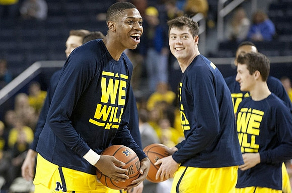 Kameron Chatman (3), Ricky Doyle (32), and Andrew Dakich (11)