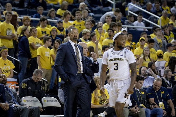 Saddi Washington, Juwan Howard, Phil Martelli, and Zavier Simpson (3)