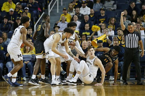 David DeJulius (0), Brandon Johns Jr. (23), Eli Brooks (55), and Colin Castleton (11)