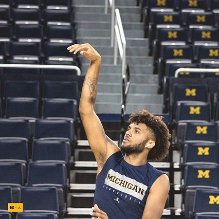 Isaiah Livers (2)
