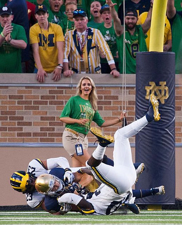 Tyree Kinnel (23) and Devin Bush (10)