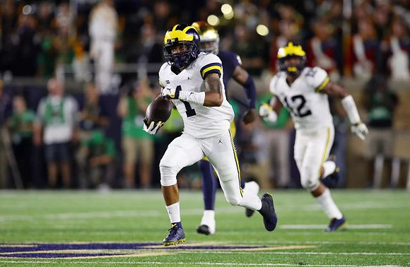 Ambry Thomas (1) and Josh Ross (12)
