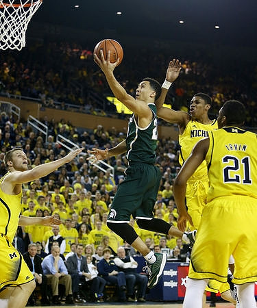 Max Bielfeldt (44), Kameron Chatman (3), and Zak Irvin (21)
