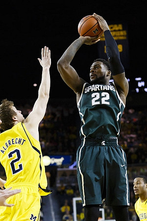 Spike Albrecht (2) and Muhammad-Ali Abdur-Rahkman (12)