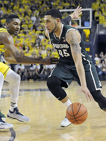 Zak Irvin (21)