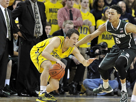 Andrew Dakich (11)