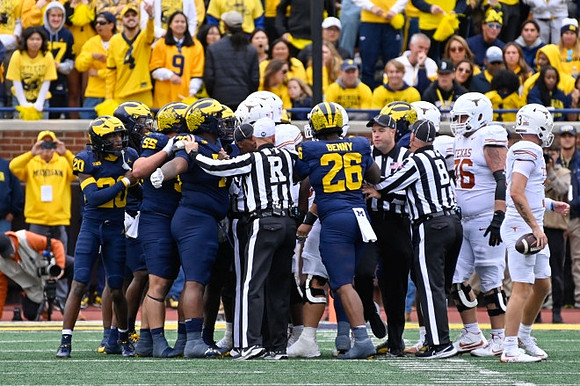 Jyaire Hill (20), Mason Graham (55), Kenneth Grant (78), and Rayshaun Benny (26)