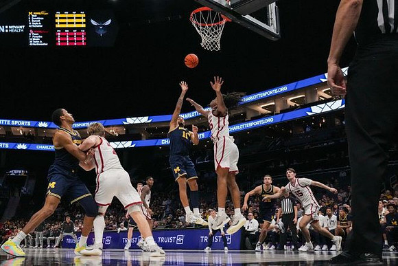 Nimari Burnett (4), Roddy Gayle Jr. (11), Will Tschetter (42), and Danny Wolf (1)