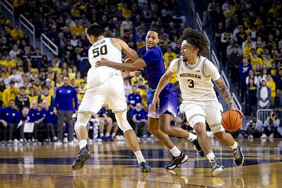Vladislav Goldin (50) and Tre Donaldson (3)