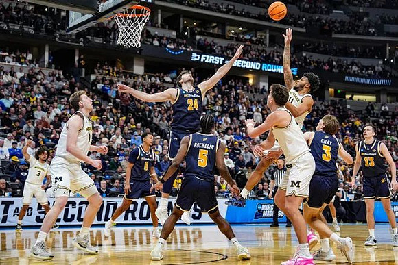 Tre Donaldson (3), Danny Wolf (1), Will Tschetter (42), and Roddy Gayle Jr. (11)