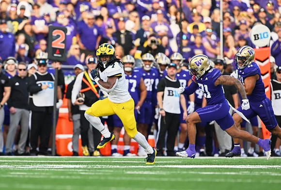 Donovan Edwards (7)