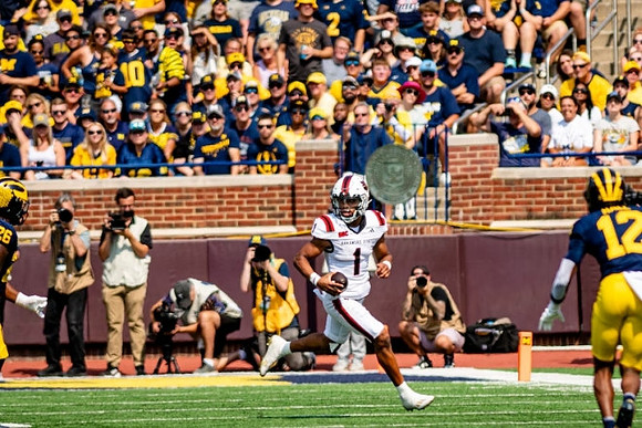 Rayshaun Benny (26) and Aamir Hall (12)