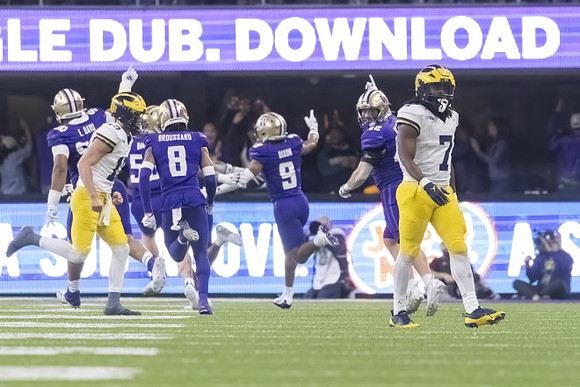 Jack Tuttle (13) and Donovan Edwards (7)