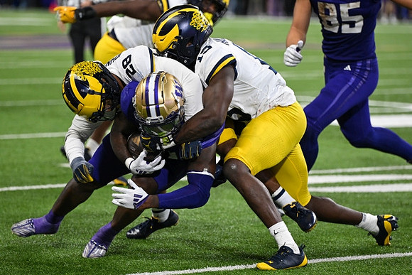 Quinten Johnson (28) and Ernest Hausmann (15)