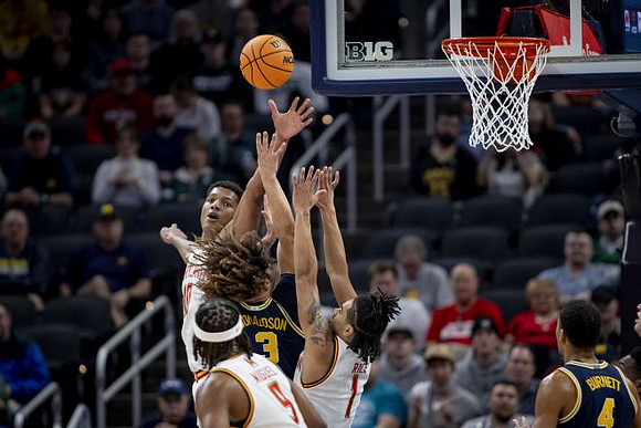 Tre Donaldson (3) and Nimari Burnett (4)