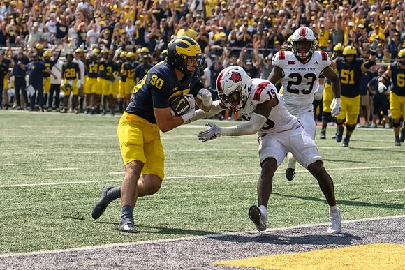 Hogan Hansen (80) and Greg Crippen (51)