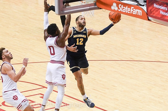 DeVante' Jones (12)