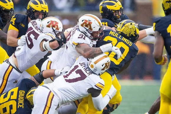 Max Bredeson (44), Kalel Mullings (20), and Evan Link (71)