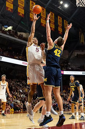 Will Tschetter (42) and Rubin Jones (15)