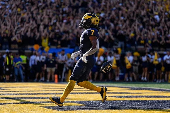 Donovan Edwards (7)