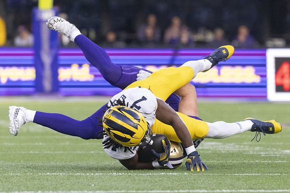 Donovan Edwards (7)