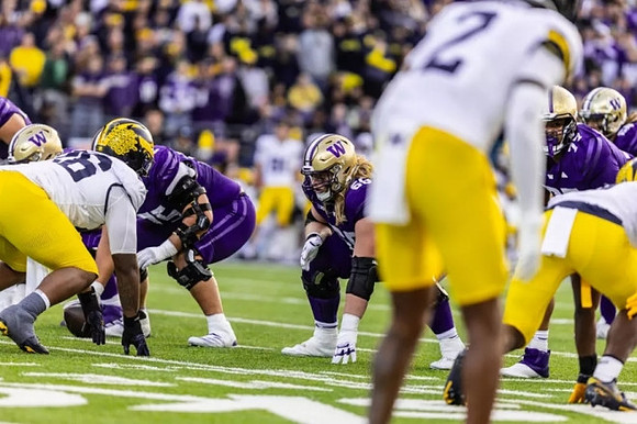 Rayshaun Benny (26) and Will Johnson (2)