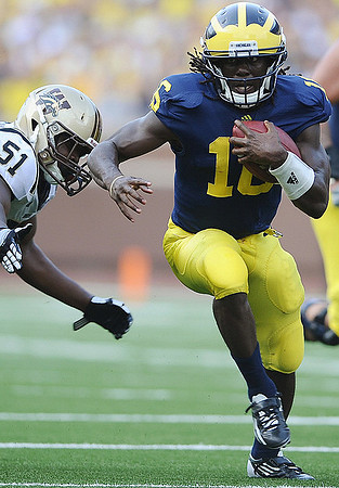 Denard Robinson (16)