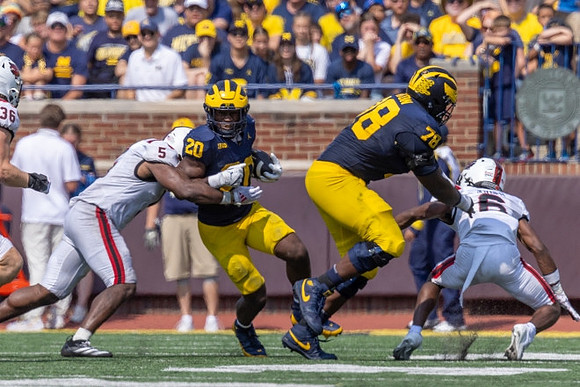 Kalel Mullings (20) and Myles Hinton (78)