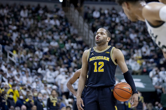 DeVante' Jones (12)
