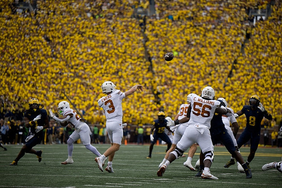 Jaishawn Barham (1), Ernest Hausmann (15), and Derrick Moore (8)