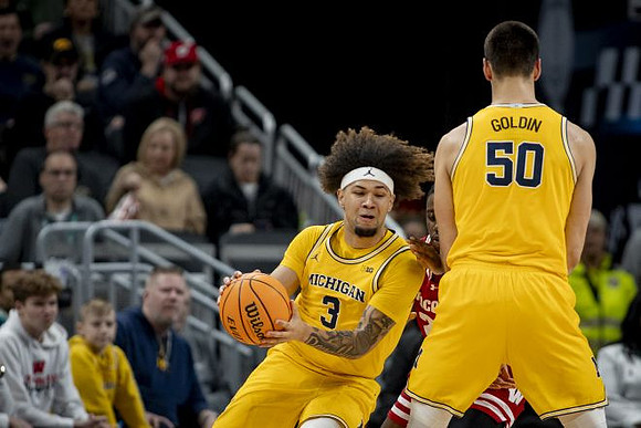 Tre Donaldson (3) and Vladislav Goldin (50)