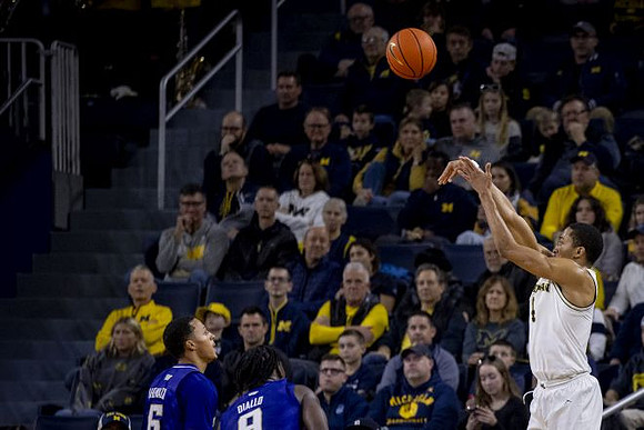 Nimari Burnett (4)
