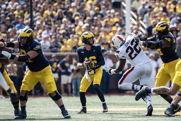 Greg Crippen (51), Davis Warren (16), and Myles Hinton (78)