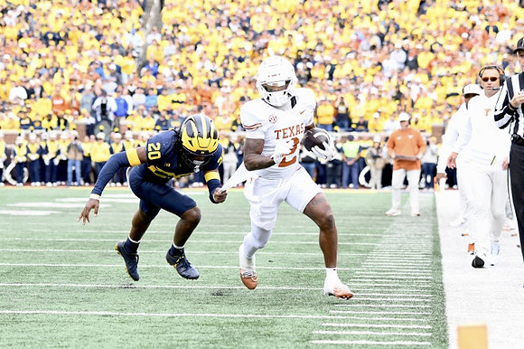 Jyaire Hill (20)