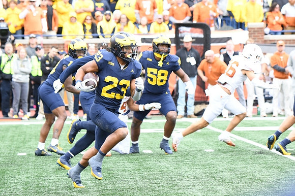 Jordan Marshall (23) and Giovanni El-Hadi (58)
