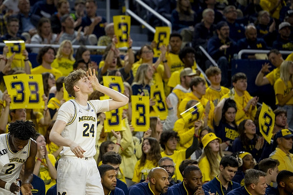 L.J. Cason (2) and Sam Walters (24)